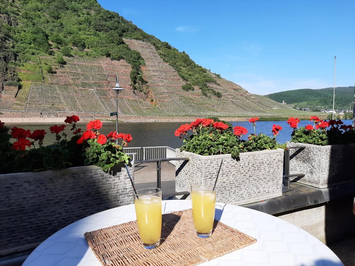 ברידרן Mosel-Landhaus Am Moselufer B&B מראה חיצוני תמונה