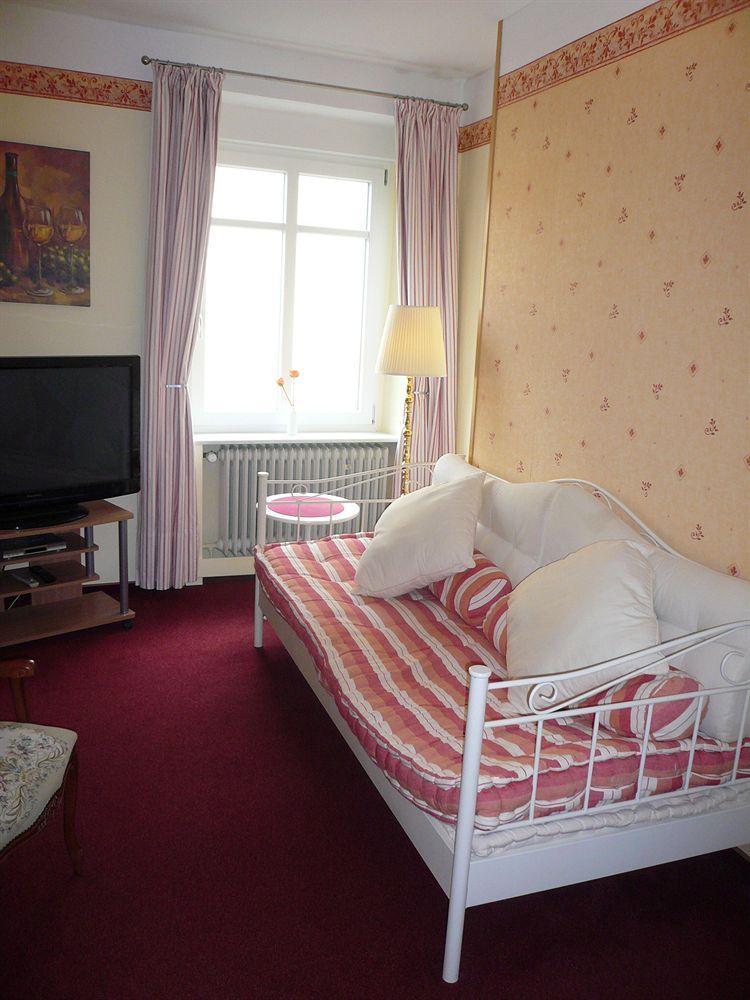 ברידרן Mosel-Landhaus Am Moselufer B&B מראה חיצוני תמונה