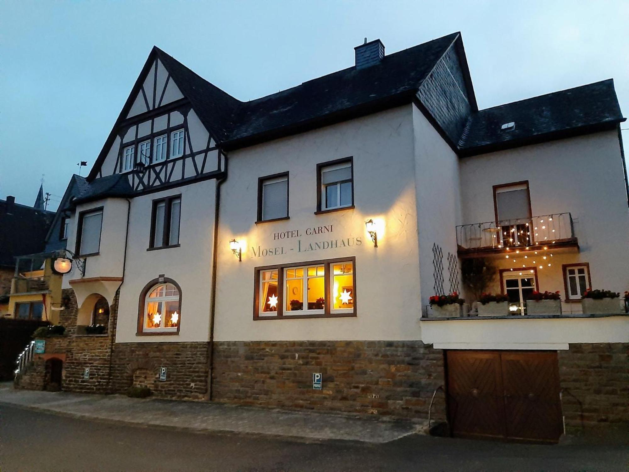 ברידרן Mosel-Landhaus Am Moselufer B&B מראה חיצוני תמונה