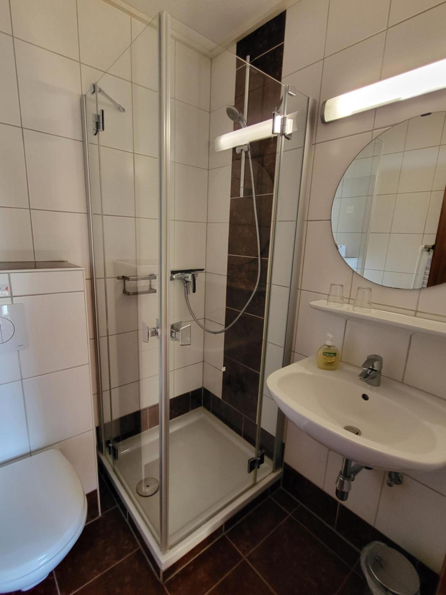 ברידרן Mosel-Landhaus Am Moselufer B&B מראה חיצוני תמונה