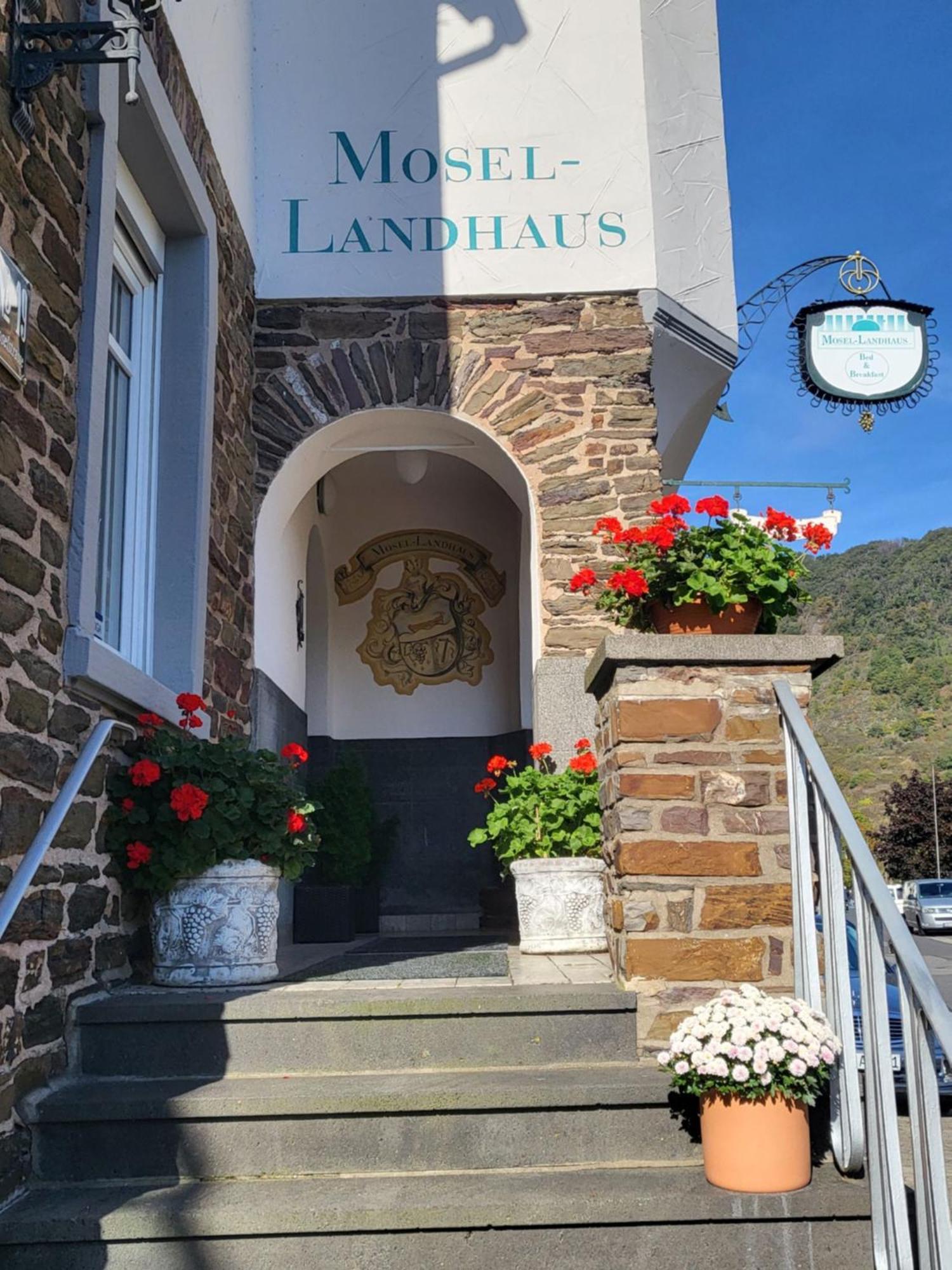ברידרן Mosel-Landhaus Am Moselufer B&B מראה חיצוני תמונה