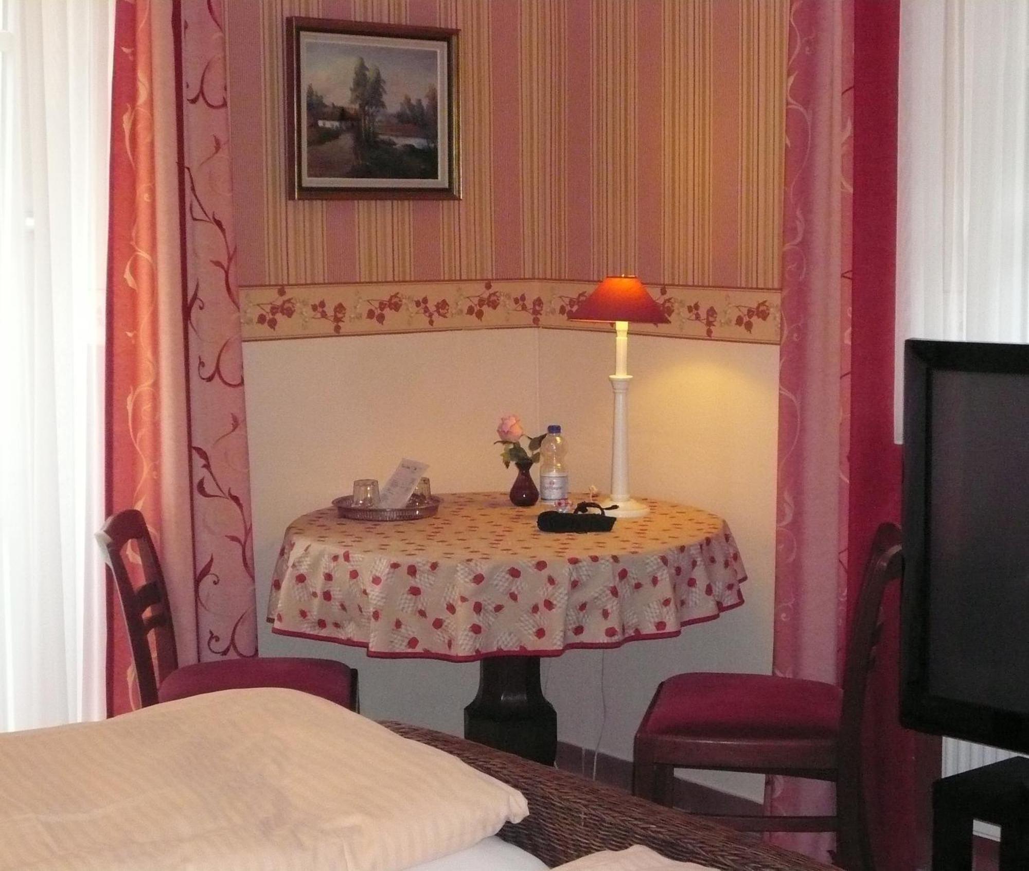 ברידרן Mosel-Landhaus Am Moselufer B&B מראה חיצוני תמונה