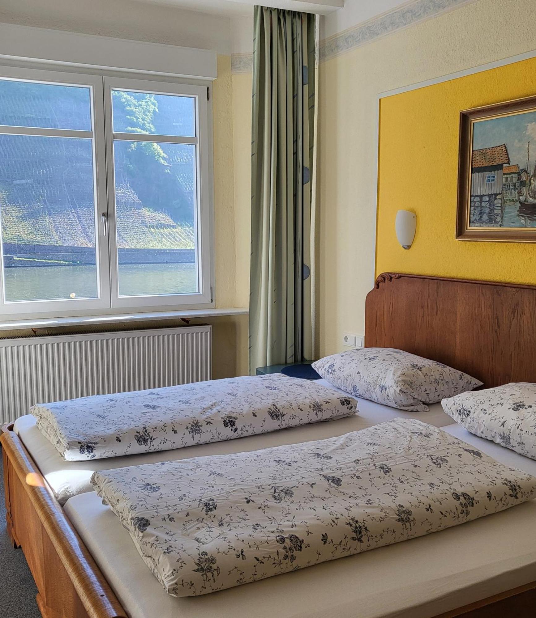 ברידרן Mosel-Landhaus Am Moselufer B&B מראה חיצוני תמונה