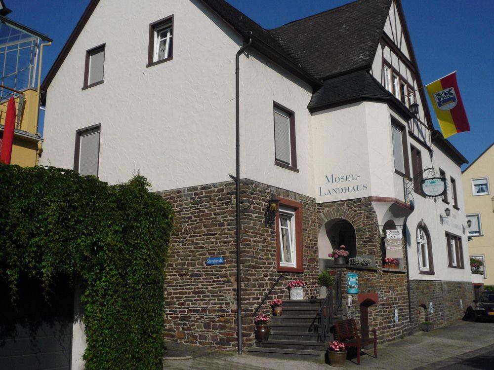 ברידרן Mosel-Landhaus Am Moselufer B&B מראה חיצוני תמונה